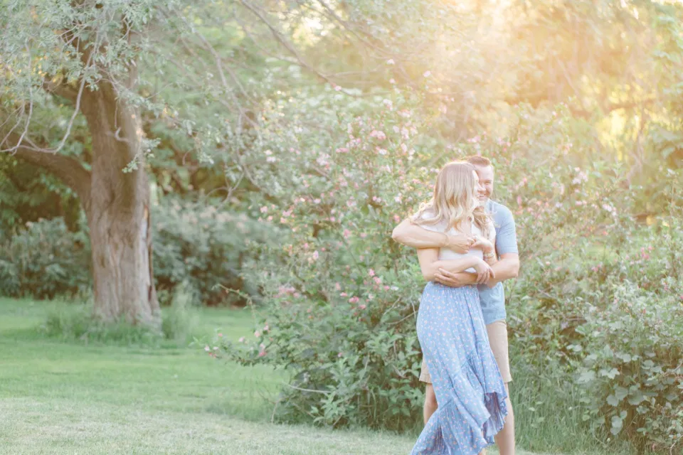 Bright, Fun, Natural, Engagement Session at Sunset - Blue & Neutral Inspiration - Summer Engagement Session