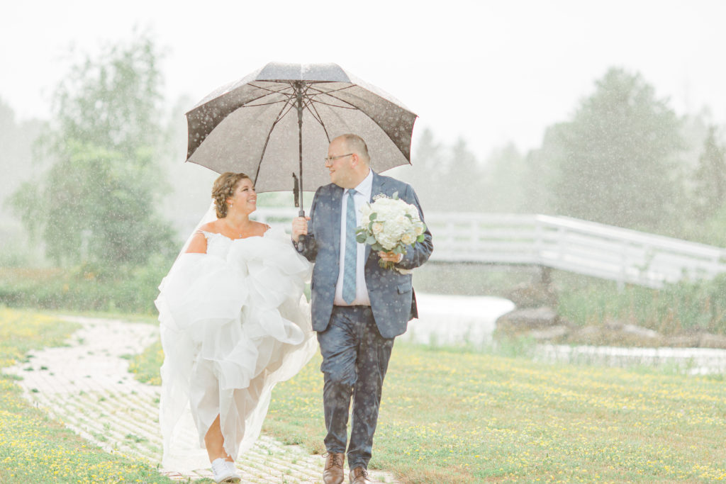 Raining on Wedding Day - Bride & Groom Formal Portraits - Detail Photos for Micro Wedding - Ideas for what to wear for Wedding Photography, Modern Wedding Inspiration. Romantic Micro Wedding Orchard view - Grey Loft Studio is Ottawa's Wedding and Engagement Photographer for Real couples, showcasing photos that are modern, bright, and fun. Petite Wedding, Elopement Wedding, COVID Wedding Inspiration 2020