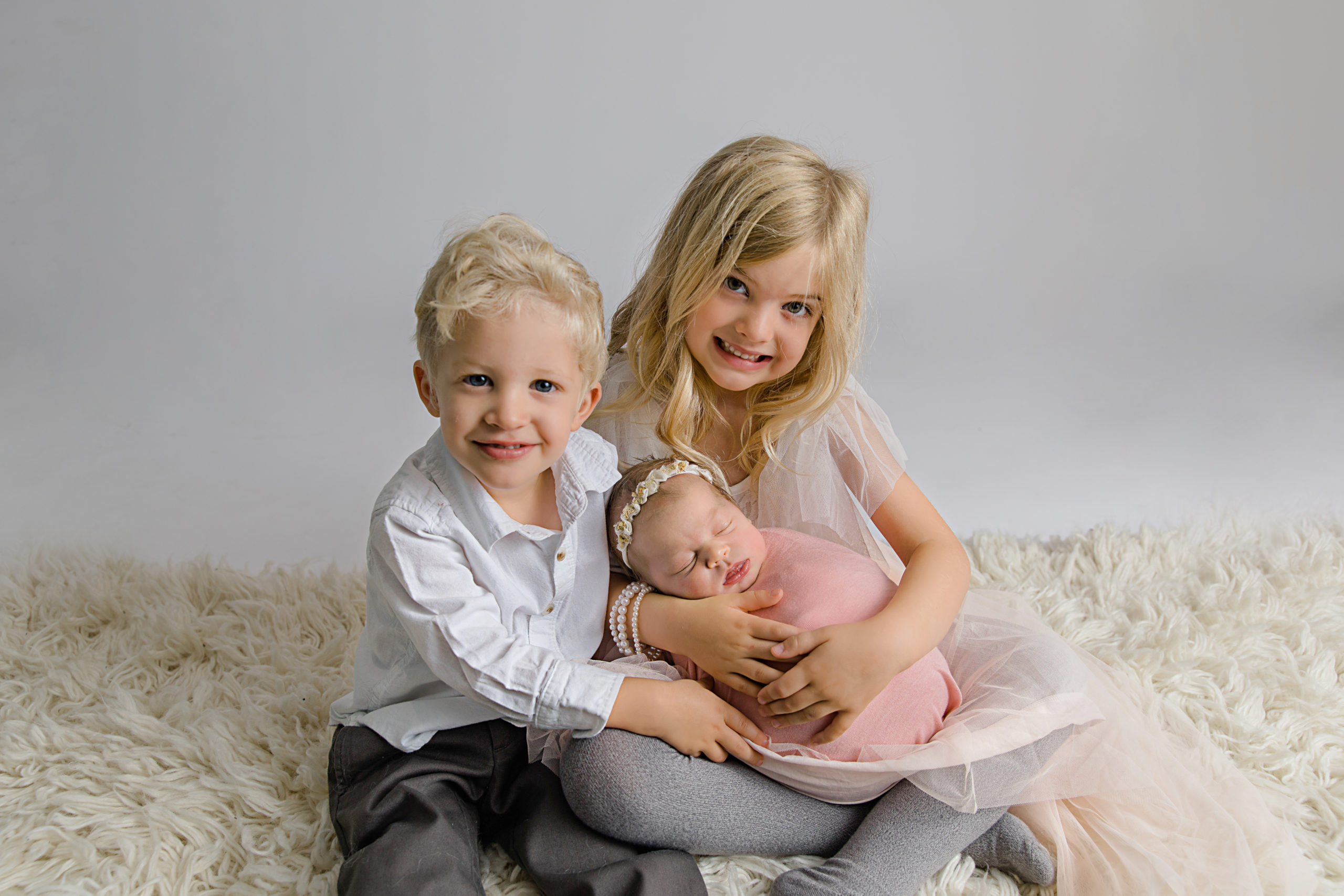 sibling portraits during newborn session at our ottawa photo studio