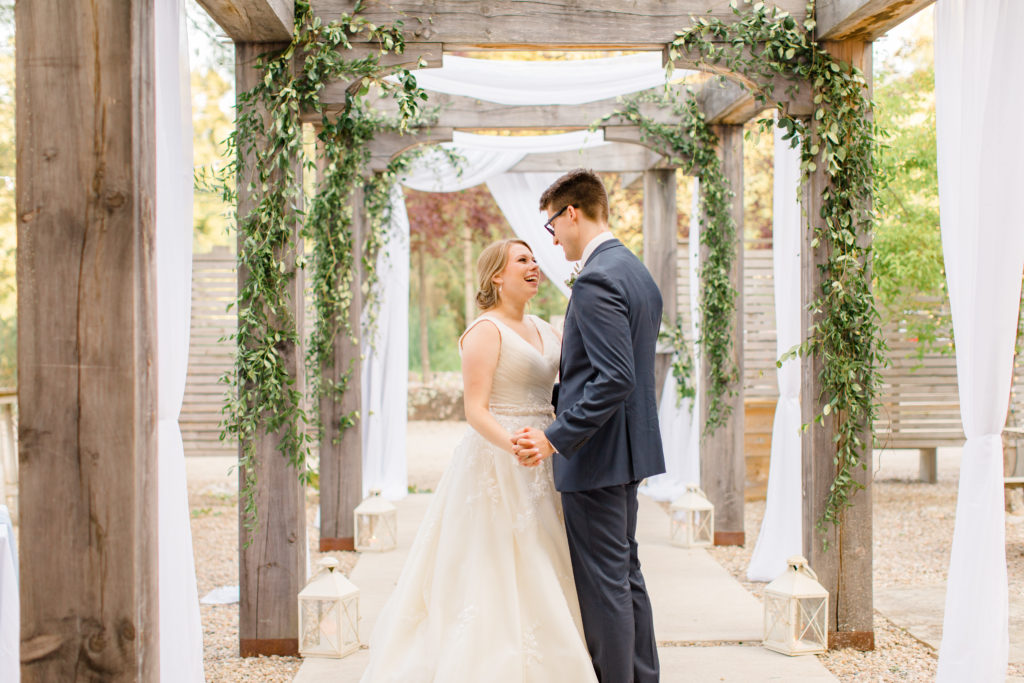 GreyLoftStudio - Grey Loft Studio - Wedding Day - Wedding Photos Ideas - Wedding Day Dance - Wedding Couple Photo Ideas - Wedding Dance - Bride and Groom Photo Ideas - Bride Photo Ideas - Wedding Inspiration