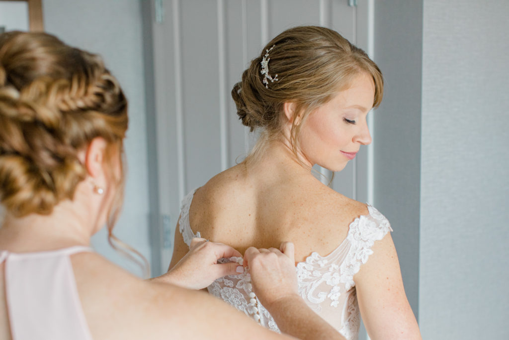 GreyLoftStudio - Grey Loft Studio - Wedding Day - Wedding Day Ideas - Wedding Photos Ideas - Bride - Bride Photo Ideas - Getting Ready Photo Ideas - Bride Getting Ready - Wedding Day Getting Ready 