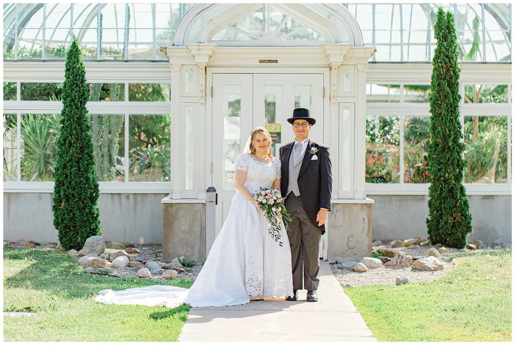 Bride & Groom - Tropical Greenhouses - Ottawa - Wedding Day - Grey Loft Studio - Wedding Photographer