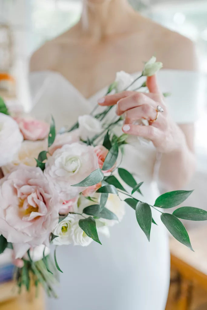 Wedecor Florals and Design - Summer Inspiration - Grey Loft Studio - Lago Wedding 